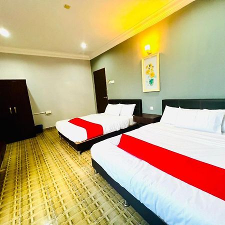 Daily Inn Hotel Мерсинг Екстериор снимка